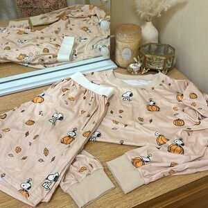 Women’s Snoopy Pj Set!